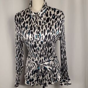 Violet & Claire Black and White Long Sleeve Graphic Shirt